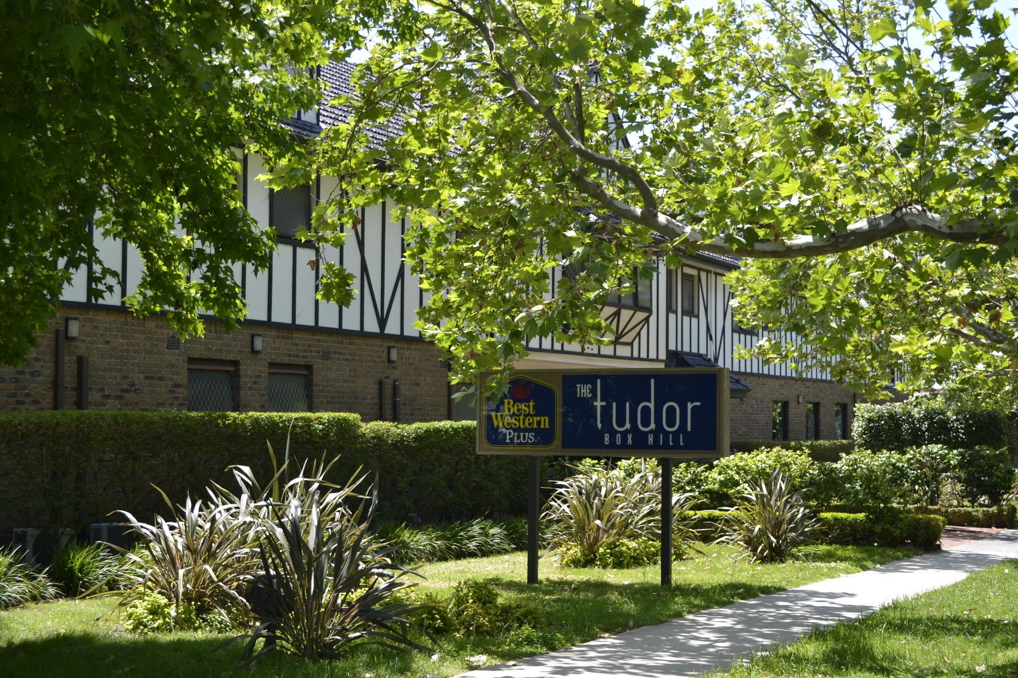 Best Western Plus The Tudor Box Hill Extérieur photo