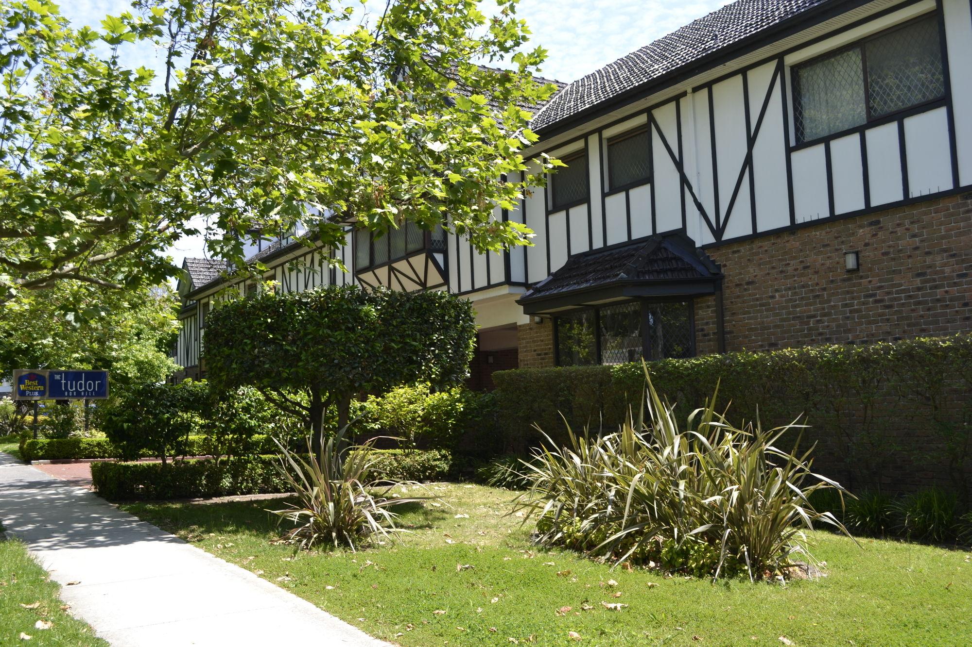 Best Western Plus The Tudor Box Hill Extérieur photo