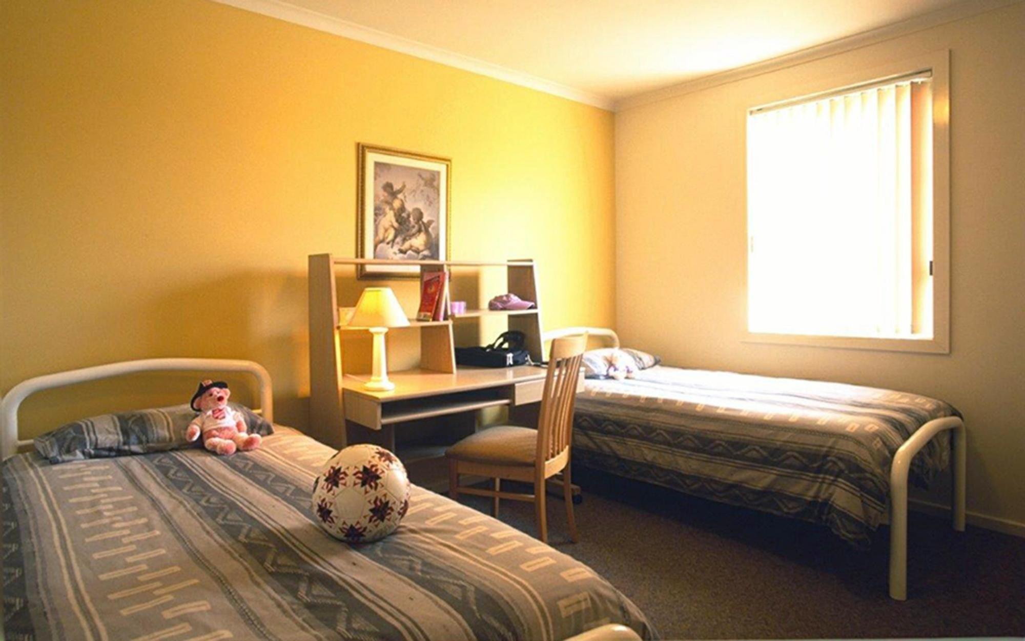 Best Western Plus The Tudor Box Hill Extérieur photo