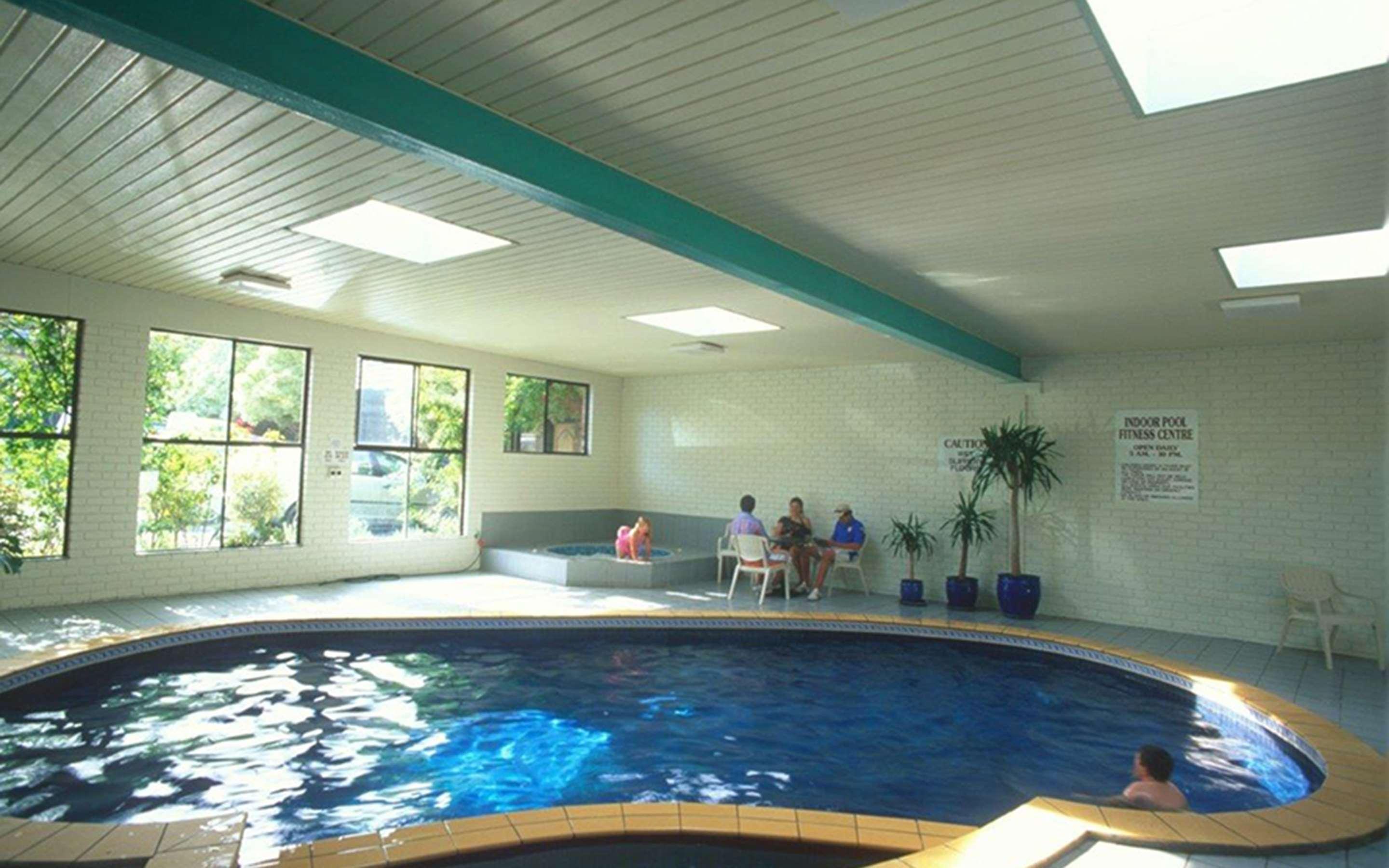 Best Western Plus The Tudor Box Hill Extérieur photo