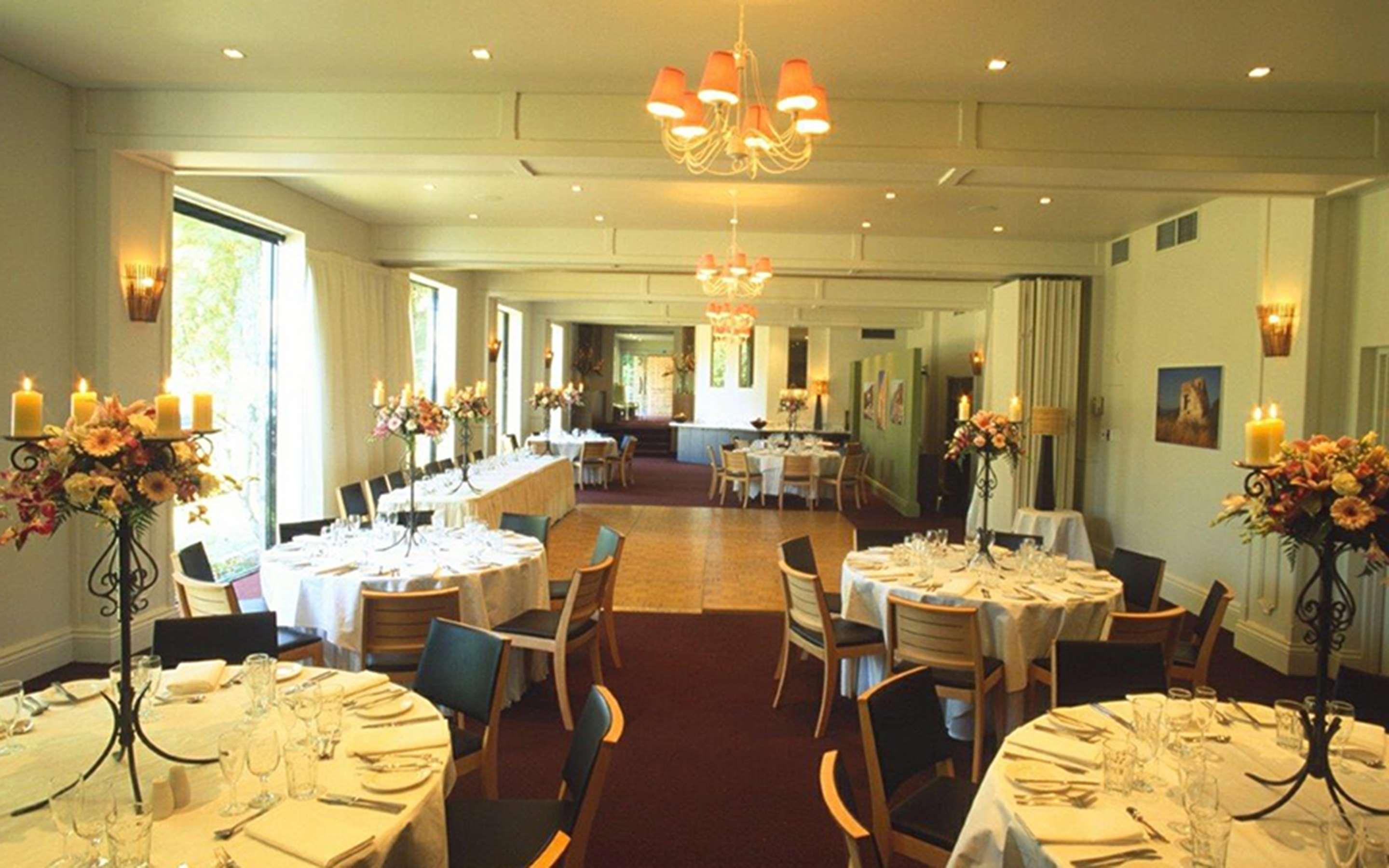 Best Western Plus The Tudor Box Hill Extérieur photo